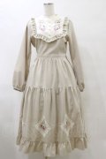 axes femme POETIQUE / ブロッキングベリー刺繍ワンピース M ベージュ H-25-07-23-075-AX-OP-NS-ZH