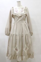 axes femme POETIQUE / ブロッキングベリー刺繍ワンピース M ベージュ H-25-07-23-075-AX-OP-NS-ZH