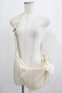 m petit by misako / リボン付きボディバッグ  アイボリー H-25-07-26-044-LO-BG-NS-ZH