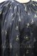 画像3: Jane Marple Dans Le Salon / LA TOUR EIFFELケープブラウス  ネイビー×ホワイトゴールド H-25-07-28-029-JM-BL-KB-ZH (3)