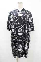 NieR Clothing / 総柄半袖プルパーカー  黒 H-25-08-04-1044-PU-TO-KB-ZH