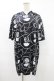 画像1: NieR Clothing / 総柄半袖プルパーカー  黒 H-25-08-04-1044-PU-TO-KB-ZH (1)