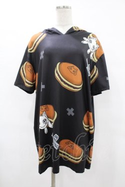 画像1: NieR Clothing / 総柄半袖プルパーカー  黒 H-25-08-04-1045-PU-TO-KB-ZH