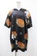 画像1: NieR Clothing / 総柄半袖プルパーカー  黒 H-25-08-04-1045-PU-TO-KB-ZH (1)