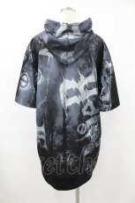 画像2: NieR CLOTHING / 総柄半袖プルパーカー  グレー H-25-08-04-1046-PU-TO-KB-ZT277 (2)