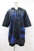 NieR Clothing / 総柄ZIP半袖パーカー  黒×青 H-25-08-04-1052-PU-TO-KB-ZH