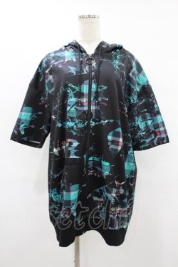 画像1: NieR Clothing / 総柄ZIP半袖パーカー  黒 H-25-08-04-1054-PU-TO-KB-ZH