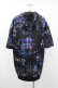 画像2: NieR Clothing / 総柄ZIP半袖パーカー  黒 H-25-08-04-1055-PU-TO-KB-ZH (2)