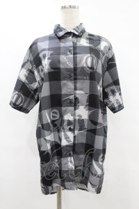 NieR Clothing / 総柄半袖シャツ  グレー H-25-08-04-1034-PU-BL-KB-ZH