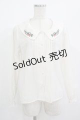 Fi.n.t / いちご刺繍ブラウス Free オフ H-25-08-06-048-CA-BL-NS-ZH