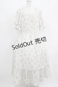 m petit by misako / AOKハナガラスクエアワンピース 3L 生成り H-25-08-06-011-LO-OP-NS-ZH