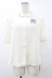 an another angelus / スミレ刺繍シャツブラウス Free OFFWHITE H-25-08-08-1059-CA-BL-NS-ZH