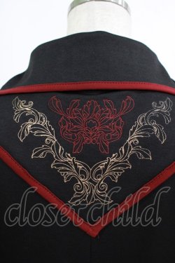 画像4: Ozz oneste / レイヤード風ロングカーディガン  黒×赤 H-25-08-13-028-OO-TO-KB-ZH