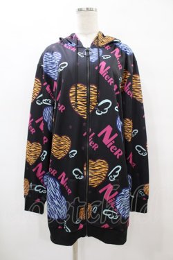 画像1: NieR Clothing / 総柄ZIPパーカー  黒 H-25-08-14-057-PU-TO-KB-ZH