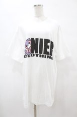 画像1: NieR CLOTHING / ちゃむちゃむ×ロゴCUTSEW XL 白 H-25-08-14-030-PU-TO-KB-ZT374 (1)