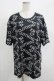 画像1: NieR Clothing / プリント半袖CUTSEW  黒 H-25-08-15-049-PU-TO-KB-ZH (1)