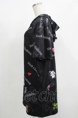 画像2: NieR Clothing / 総柄半袖プルパーカー  黒 H-25-08-15-060-PU-TO-KB-ZH