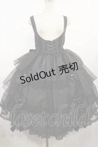 metamorphose / 【プラスサイズ】Mellifluous フロントあきフリルジャンパースカート プラスサイズ ブラック H-25-08-18-1012-ME-OP-NS-ZH