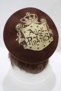 ALICE and the PIRATES / A/Pクラウンプリントベレー  ブラウン H-25-08-23-069-PA-AC-NS-ZH