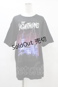 LISTEN FLAVOR / ライトニングキャッスルBIG Tシャツ  ブラック H-25-08-24-1059-PU-TO-KB-ZH