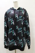 NieR Clothing / 総柄プルパーカー  黒 H-25-08-25-1022-PU-TO-KB-ZH