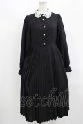 m petit by misako / レース襟プリーツワンピース M ブラック H-25-08-26-1009-LO-OP-NS-ZH