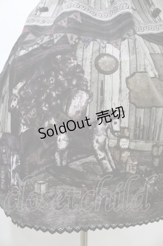 画像5: ALICE and the PIRATES / Quiet toys room〜あの子と遊んだあの日々を〜柄ジャンパースカートII Free ブラック H-25-08-28-1039-PA-OP-NS-ZH (5)