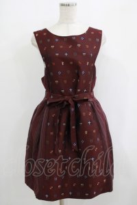 Jane Marple / エンブレムジャガードとレジメンのジャンパースカート  ボルドー H-25-09-05-025-JM-OP-KB-ZH