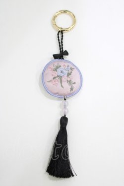画像1: Maison de FLEUR / KM for Laforet クッションチャーム  ピンク H-25-09-06-057-LO-ZA-NS-ZH
