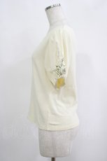 画像2: F&A / スズラン刺繍パフT Free IVORY H-25-09-10-027-LO-TO-NS-ZH (2)