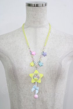 画像2: Angelic Pretty / DreamyベビールームStar Toyネックレス  イエロー H-25-09-14-049-AP-AC-NS-ZH
