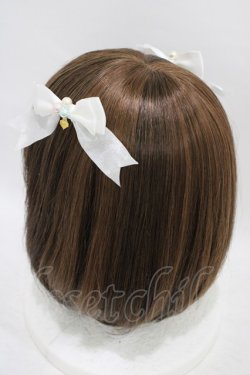画像2: BABY,THE STARS SHINE BRIGHT / はるちゃんの願いを紡ぐFlower embroideryリボンパールクリップ  オフ白 H-25-09-18-1011-BA-AC-NS-ZH