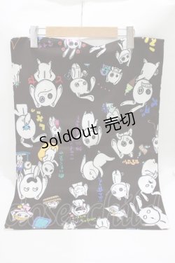 画像1: NieR Clothing / NieRオリジナル総柄枕カバー【STAMP NieR II】 43cm×63cm  H-25-09-20-046-PU-ZA-KB-ZH