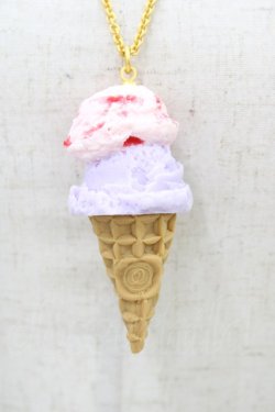 画像1: Q-pot. / ストロベリーマーブル＆ブルーベリーミルクダブルアイスクリームネックレス   H-25-09-24-1015-QP-AC-KB-ZH