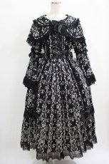 画像1: metamorphose / 【プラスサイズ】クラウンクロス ケープ付ロングドレス プラスサイズ ブラック H-25-09-29-007-ME-OP-NS-ZH (1)