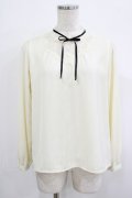 Fi.n.t / リボン付きチュールレースヨークブラウス Free OFF WHITE H-25-09-30-1042-CA-BL-NS-ZH