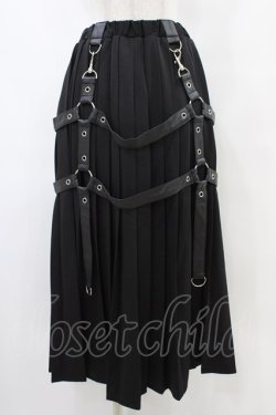画像1: LISTEN FLAVOR / ハーネスベルト付プリーツマキシスカート  ブラック H-25-10-02-040-PU-SK-KB-ZH