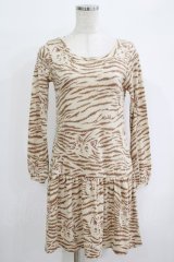 MILK / Kittenワンピース  ベージュベース×ブラウンCAT H-25-10-04-036-ML-OP-KB-ZH