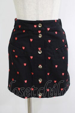画像1: lilLilly / ハート刺繍ミニスカート  黒 H-25-10-04-047-LO-BL-KB-ZH