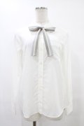 Jane Marple / リヨセルコットンのロゴカラーブラウス  オフホワイト H-25-10-04-1049-JM-BL-KB-ZH