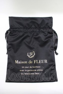 画像1: Maison de FLEUR / ロゴ入り巾着  ブラック H-25-10-10-044-LO-ZA-NS-ZH