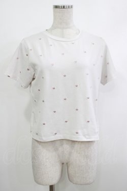 画像1: evelyn / ハート刺繍Tシャツ  オフ H-25-10-15-1036-LO-TS-NS-ZH