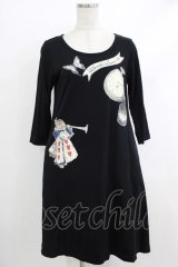 Emily Temple cute / ワンダーランドカットソーワンピース  クロ H-25-10-16-1020-ET-OP-KB-ZH