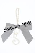 Maison de FLEUR / イニシャルバックチャーム (S)  ブラック H-25-10-16-022-LO-ZA-NS-ZH