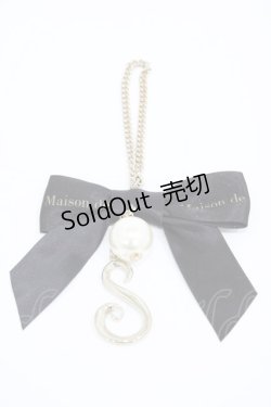 画像1: Maison de FLEUR / イニシャルバックチャーム (S)  ブラック H-25-10-16-022-LO-ZA-NS-ZH