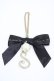 画像1: Maison de FLEUR / イニシャルバックチャーム (S)  ブラック H-25-10-16-022-LO-ZA-NS-ZH (1)