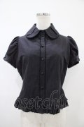 MARBLE / バラコサージュ付きクラシカルタイブラウス  ブラック H-25-10-20-1059-GO-BL-KB-ZH