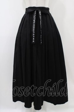 画像1: NieR Clothing / 刺繍プリーツロングスカート  黒 H-25-10-22-026-PU-SK-KB-ZH