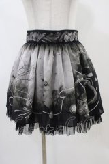 abilletage / ヴィランズ柄シフォンスカート(ミニ) ミニ丈  H-25-10-22-030-GO-SK-KB-ZH