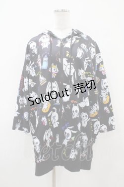 画像1: NieR Clothing / 総柄ZIP半袖パーカー  黒 H-25-10-22-056-PU-TO-KB-ZH